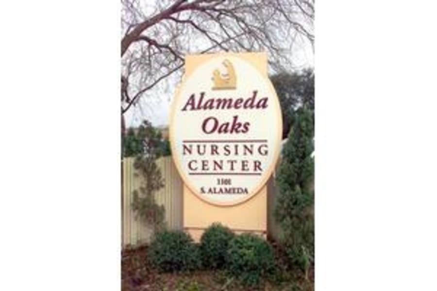 Alameda Oaks Nursing Center in Corpus Christi, TX - Main View
