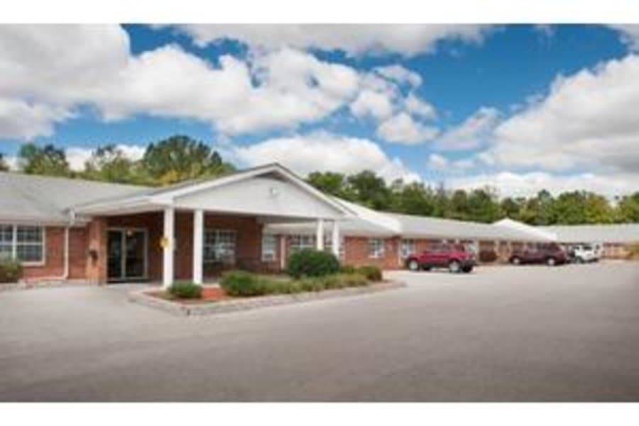 Albany Health Care & Rehabilitation Center in Albany, IN - Main View