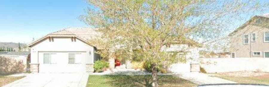 Alexo Manor in Lancaster, CA - Main View