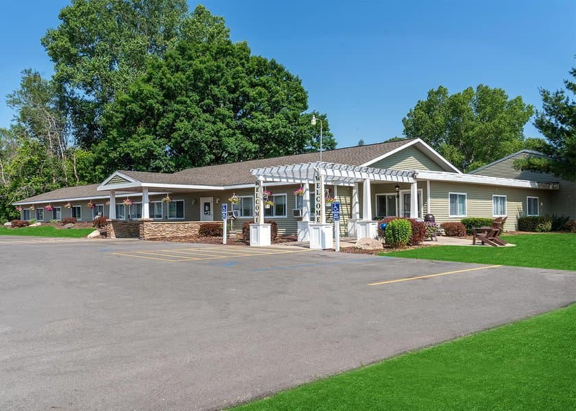 Americana Seniors of Clare in Clare, MI - Main View