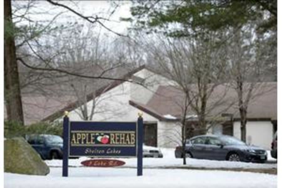 Apple Rehab Shelton Lakes in Shelton, CT - Main View