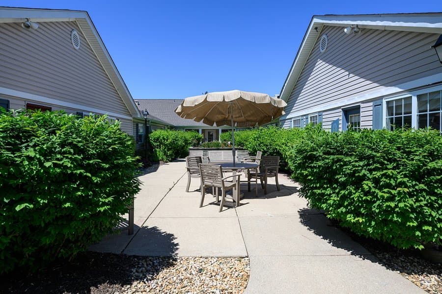 Arden Courts of Geneva - Senior living in Geneva, Illinois