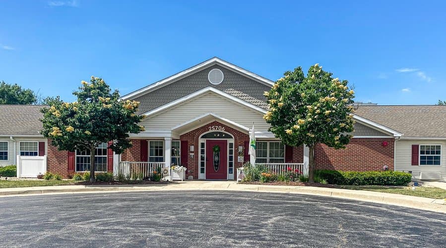 Arden Courts of Glen Ellyn in Glen Ellyn, IL - Main View