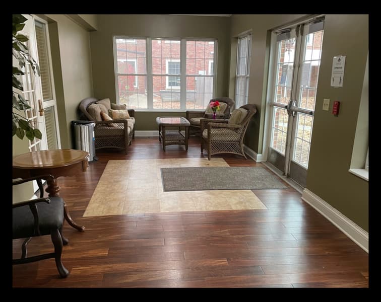 Armour Oaks Senior Living Community in Kansas City, MO - Main View