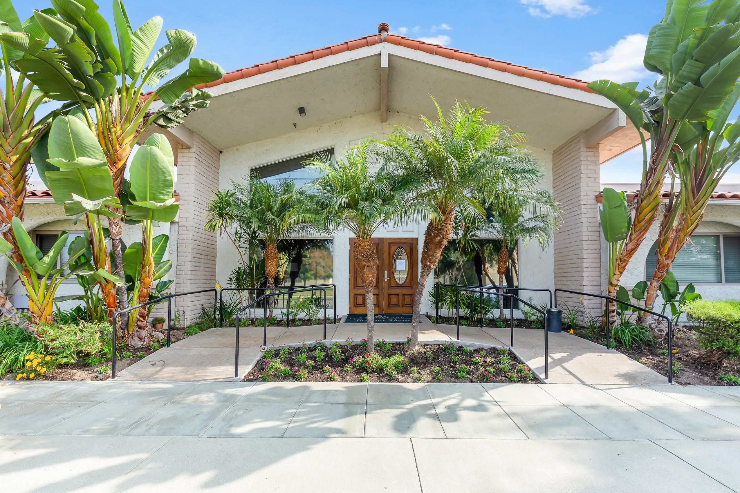 Brittany House in Long Beach, CA - Main View