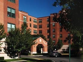 Astoria Place Living & Rehab Center in Chicago, IL