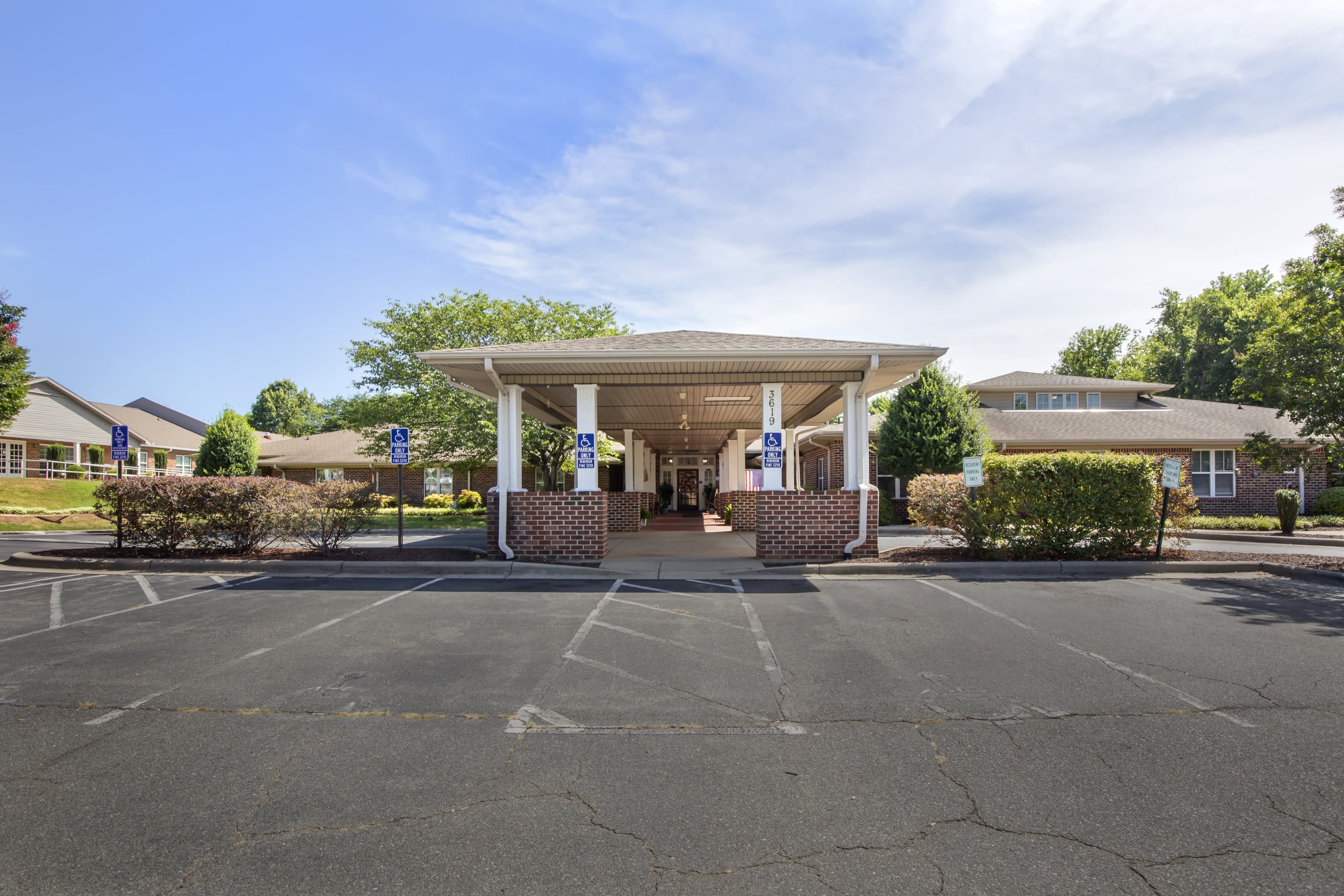 Brookdale Burlington Memory Care in Burlington, NC - Main View