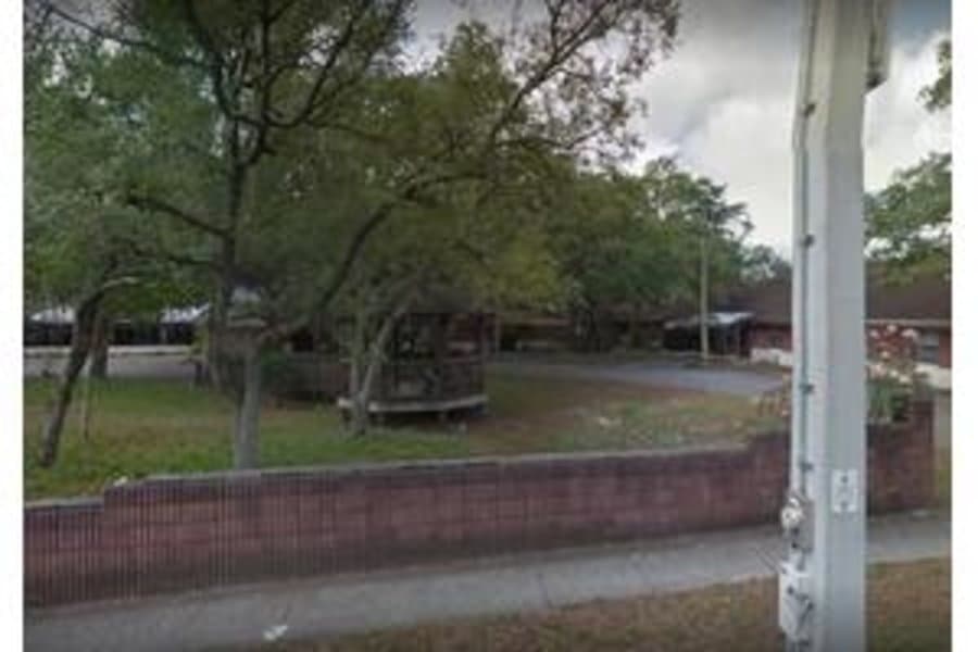 Bay Gardens Retirement Village in Tampa, FL - Main View