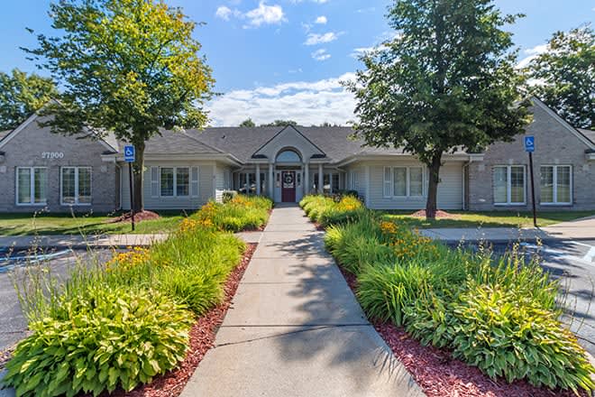 Brookdale Farmington Hills North in Farmington Hills, MI - Main View