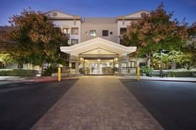 Bonnie Brae Convalescent Hosp in Los Angeles, CA - Main View