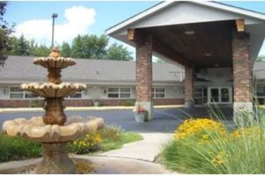 Brittany Manor in Midland, MI - Main View