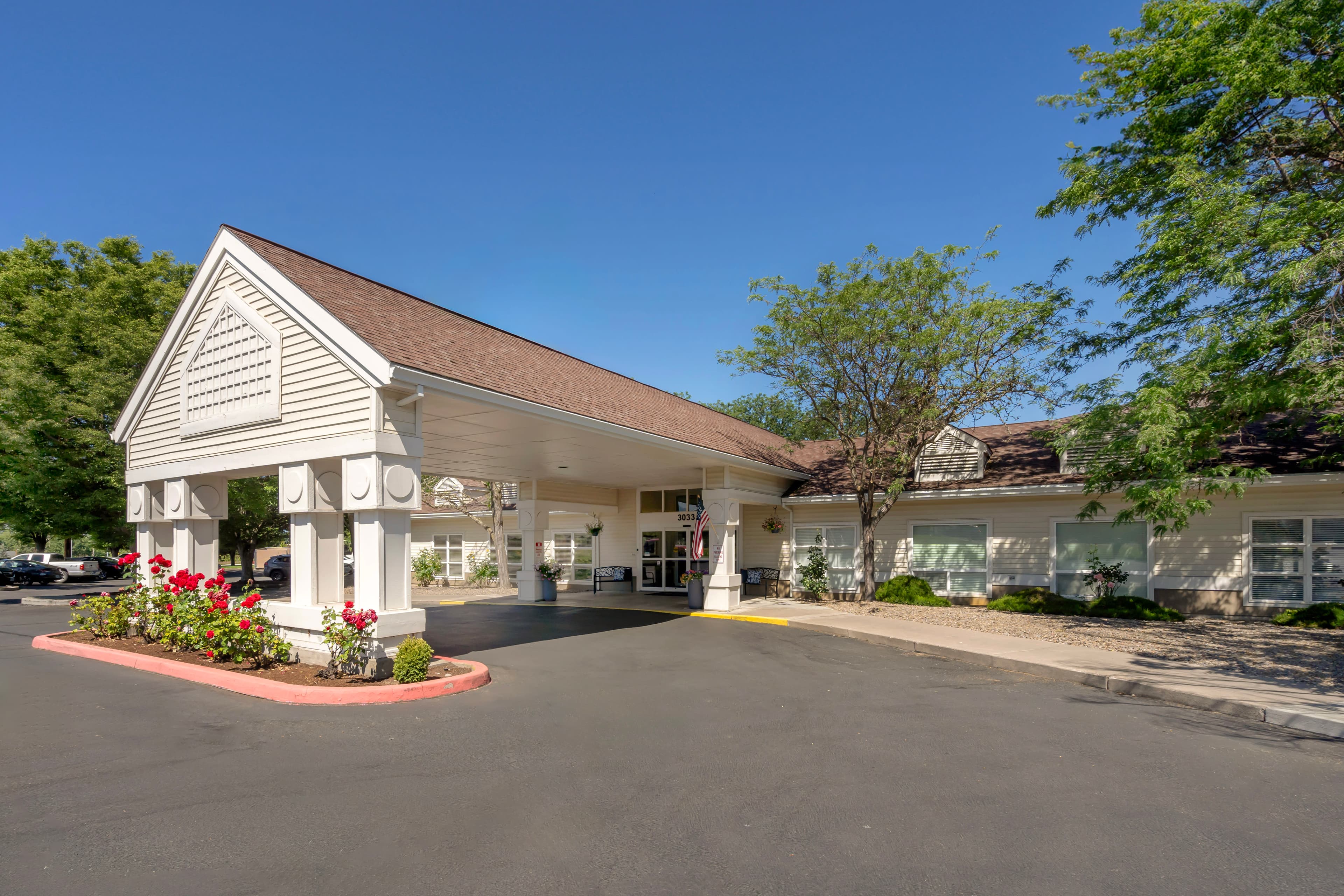 Brookdale Medford in Medford, OR - Main View