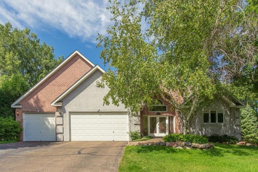 Brookview Cottage - Senior living in Eagan, Minnesota