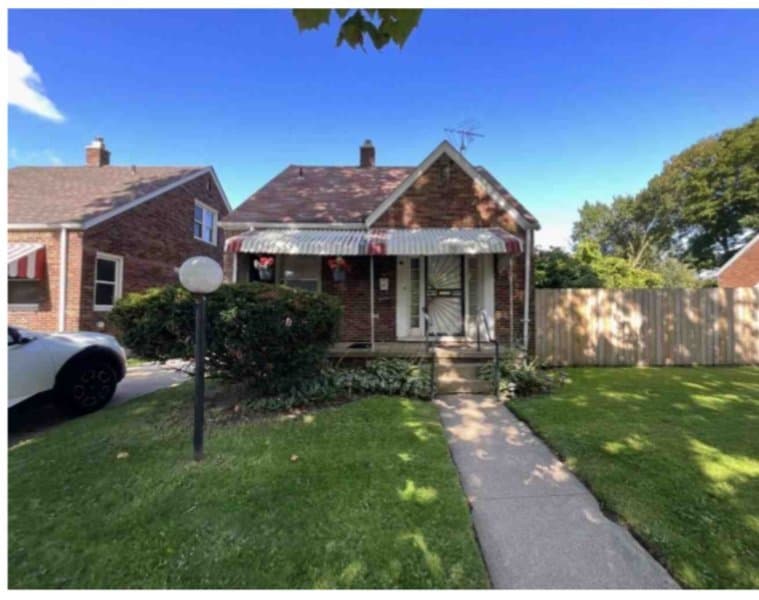 Bruce Jr Homes in Detroit, MI - Main View