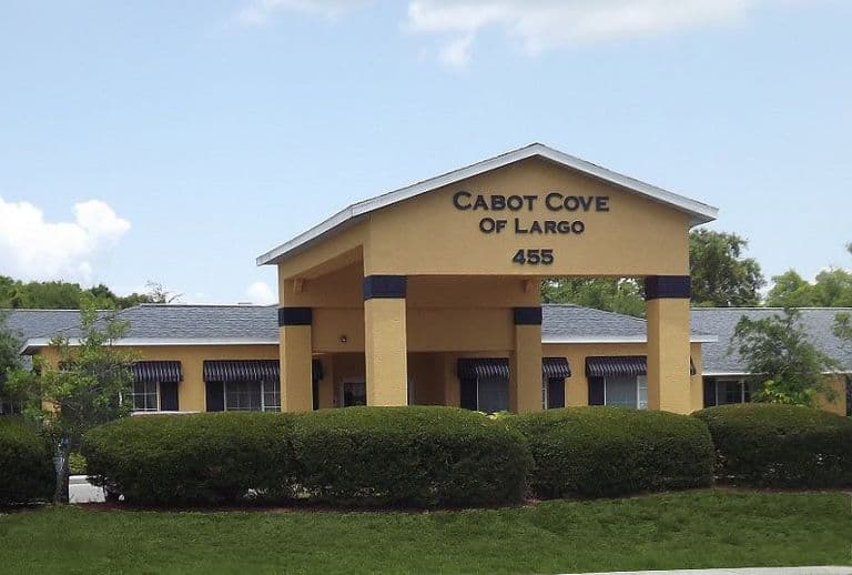 Cabot Cove of Largo in Largo, FL - Main View