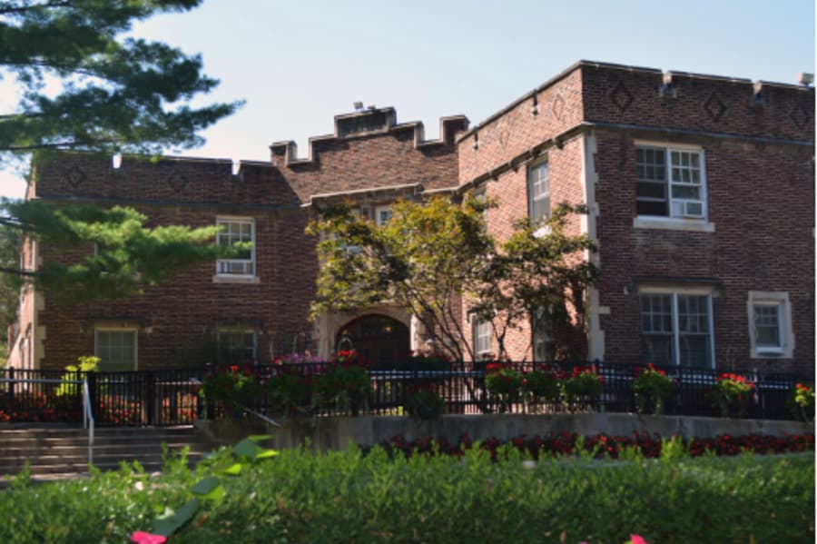 Caledonia Senior Living & Memory Care in North Riverside, IL - Main View