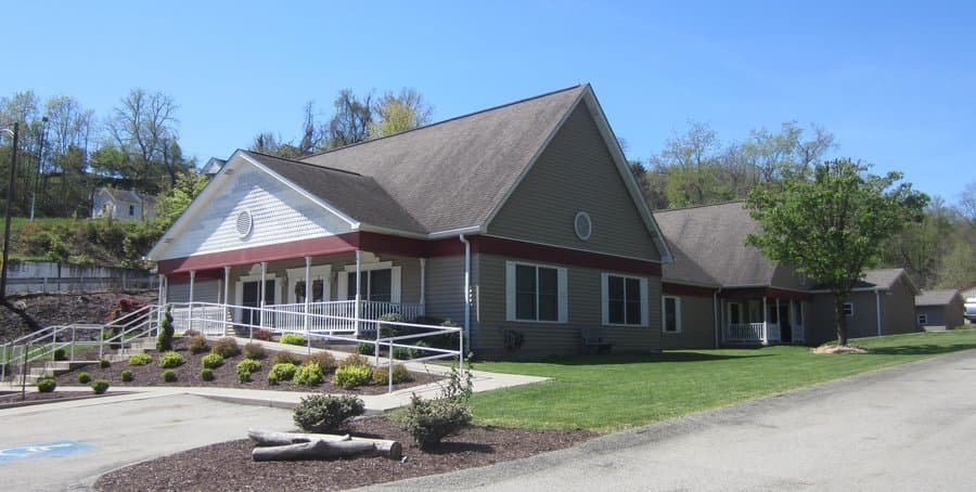 Cambridge Creekside in Charleroi, PA
