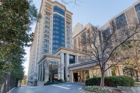 Canterbury Court in Atlanta, GA - Main View