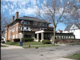 Canterbury Court in Milwaukee, WI