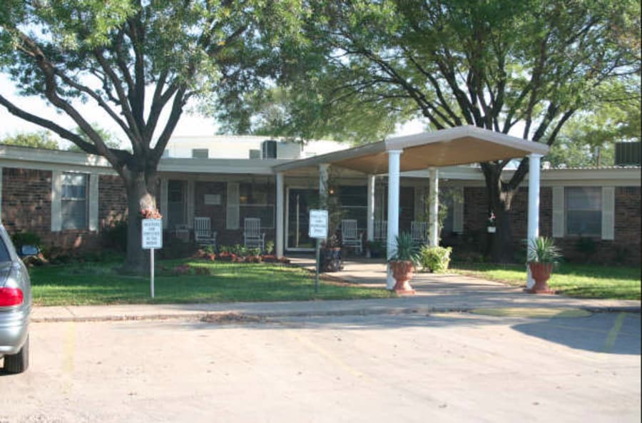 Cedar Manor Nursing & Rehabilitation in San Angelo, TX - Main View