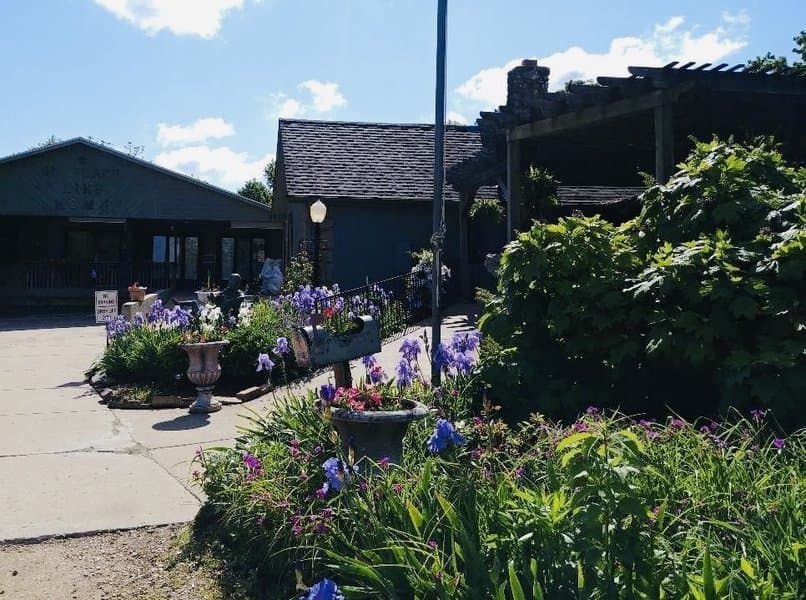 Century Pines Assisted Living in Ozark, MO - Main View