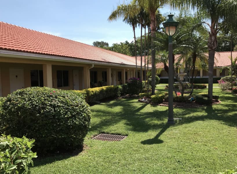 Cherry Oak Active Senior Living Residence in Tamarac, FL - Main View