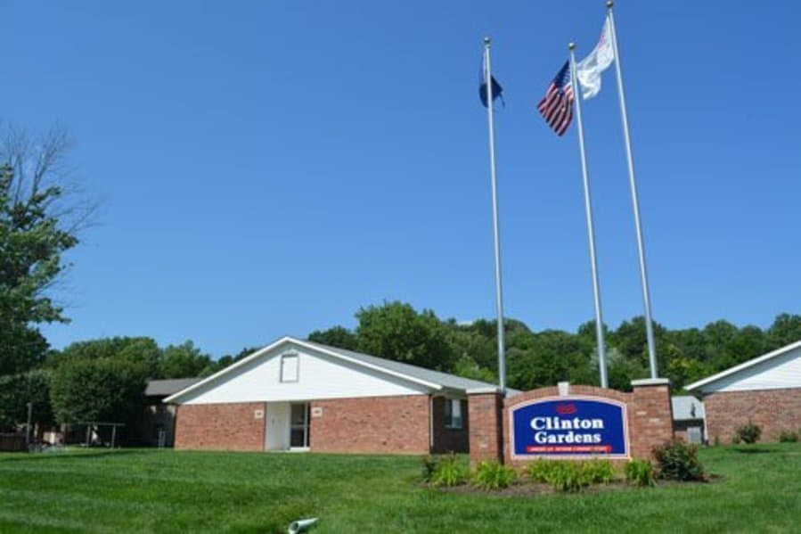 Clinton Gardens in Clinton, IN