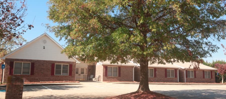 Colonial Gardens-Warner Robins in Warner Robins, GA - Main View