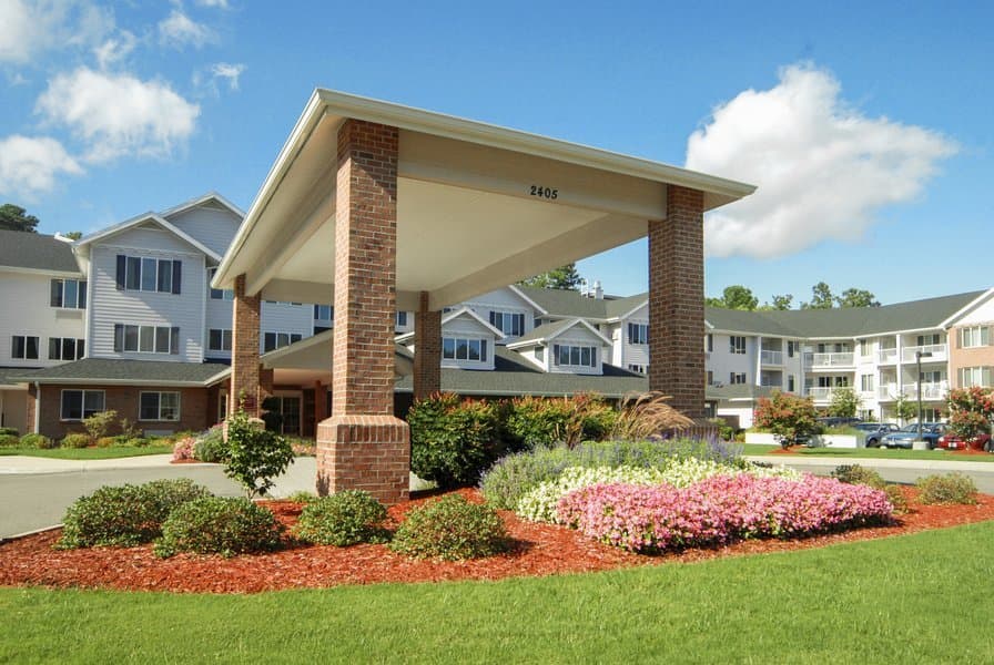 Colonial Harbor Gracious Retirement Living in Yorktown, VA