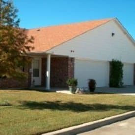 Cottonwood Nursing and Rehabilitation in Denton, TX - Main View