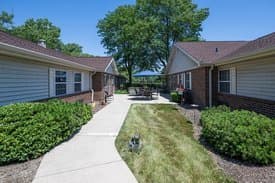 Crestwood Terrace in Crestwood, IL - Main View