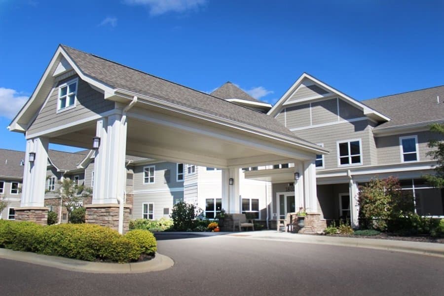 Deephaven Woods Senior Living - Senior living in Deephaven, Minnesota