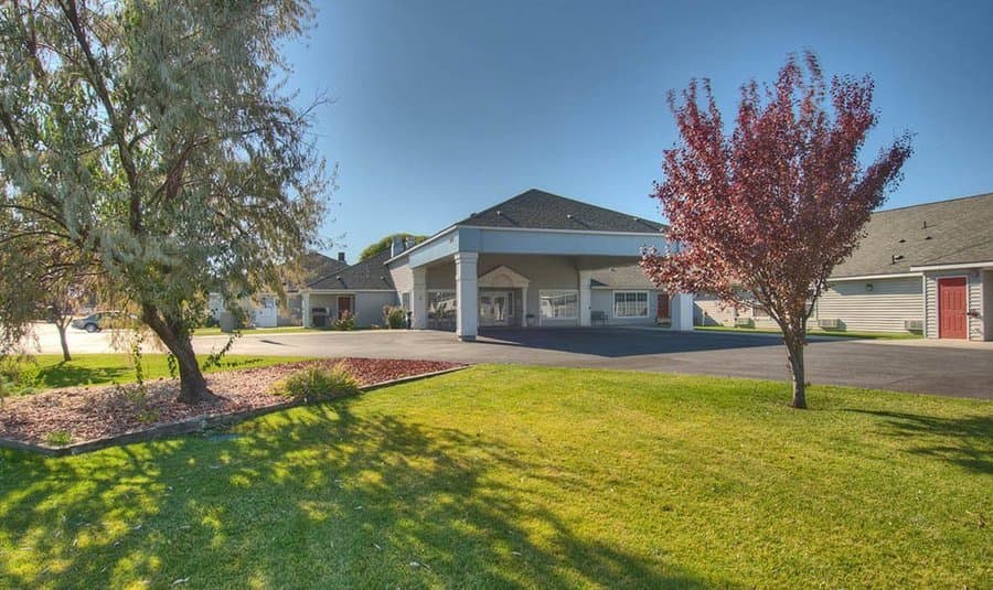 Dorian Place Assisted Living Facility in Ontario, OR