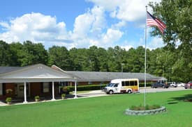 Dundee Manor in State Road South 35 Po Box 858, Bennettsville, SC - Main View