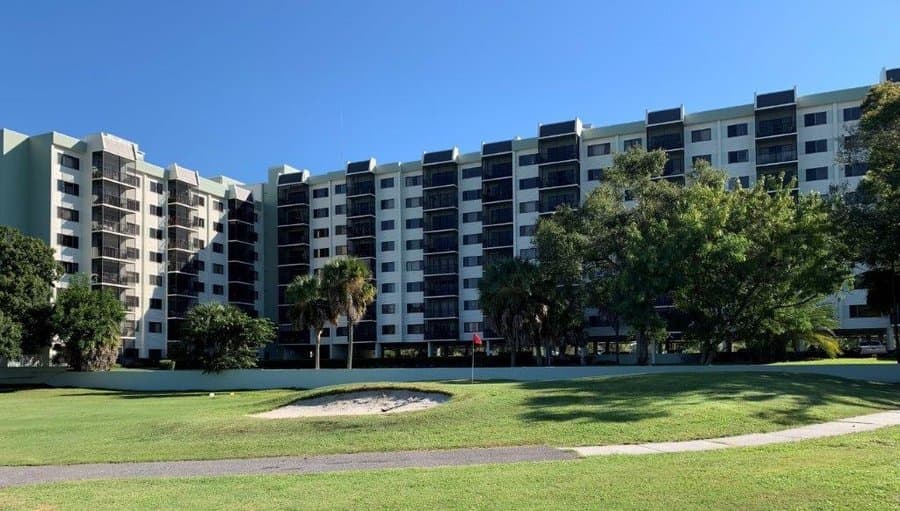 Elison Senior Living Community of Pinecrest in Largo, FL - Main View