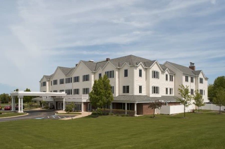 Eliza Jennings Assisted Living Community at Devon Oaks in Westlake, OH - Main View