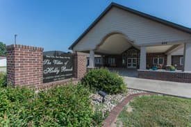 Evergreen Nursing & Rehab Center in Effingham, IL - Main View