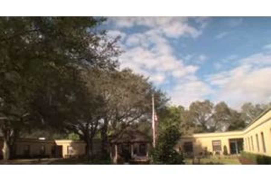 Fairway Oaks Center in Tampa, FL - Main View