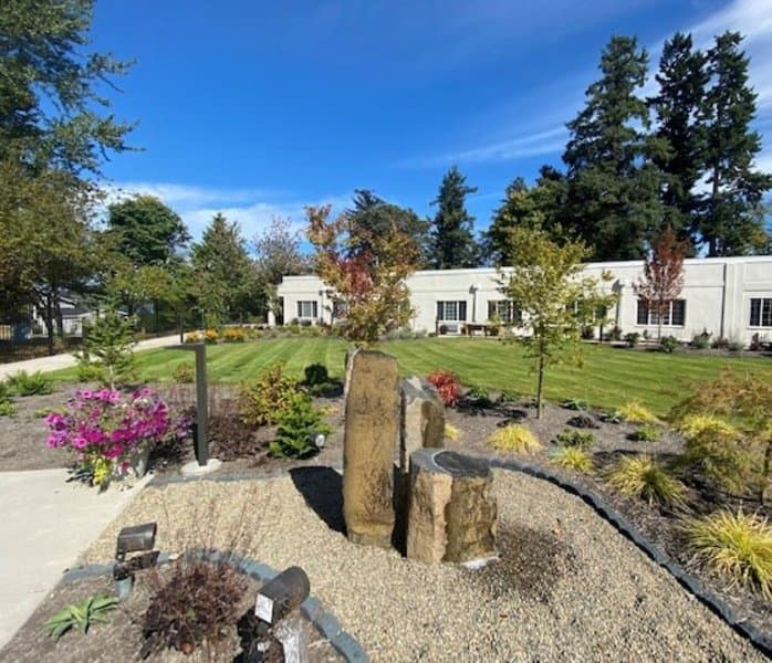Fieldstone Memory Care Bainbridge in Bainbridge Island, WA - Main View