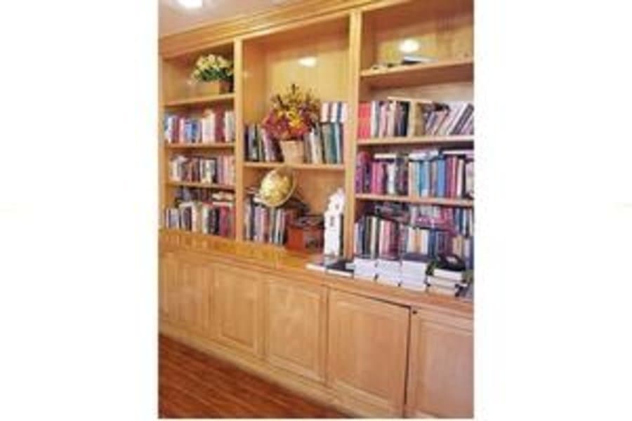 Fine Gold Manor in North Hollywood, CA - Main View