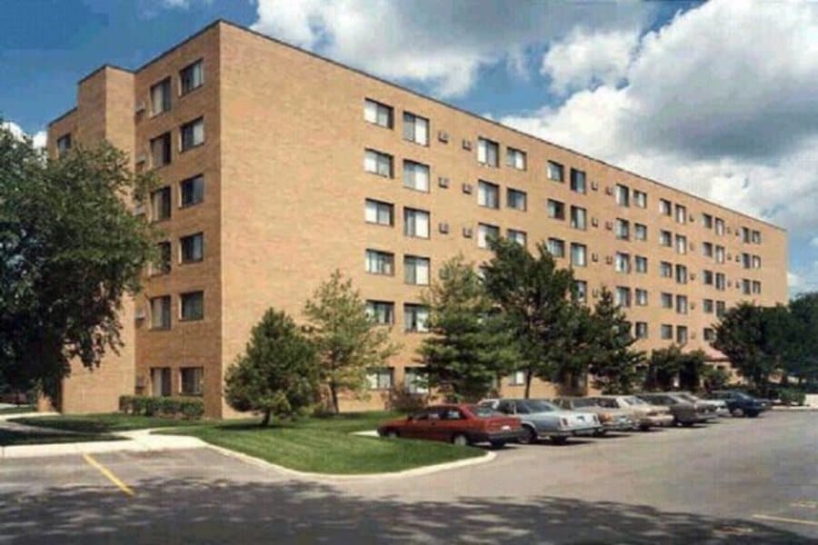Flat Rock Towers Co-op in Flat Rock, MI - Main View