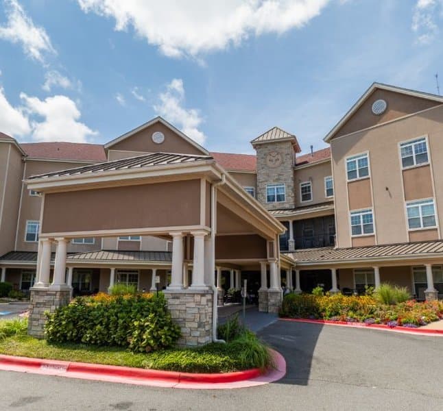 Fox Ridge Chenal - Senior living in Little Rock, Arkansas