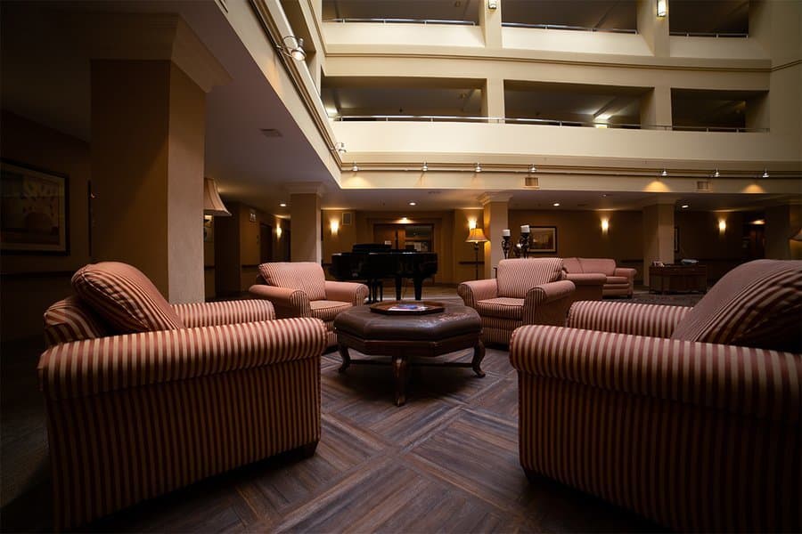 Generations at Oakton Arms in Des Plaines, IL - Main View