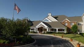 Golden Livingcenter - Hillcreek in Louisville, KY - Main View