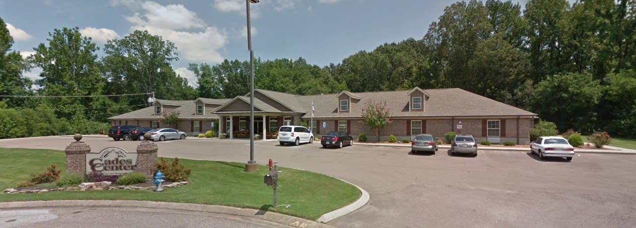 Cades Center Assisted Living - Senior living in Jackson, Tennessee