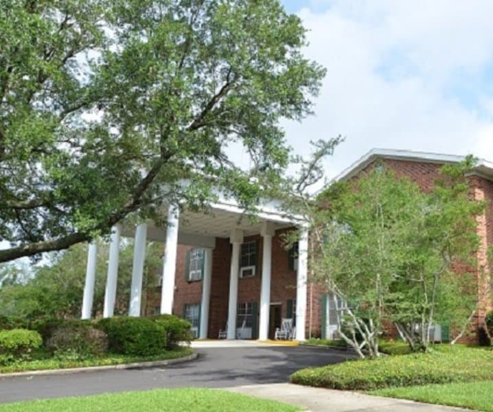 Gordon Oaks Senior Living Community in Mobile, AL