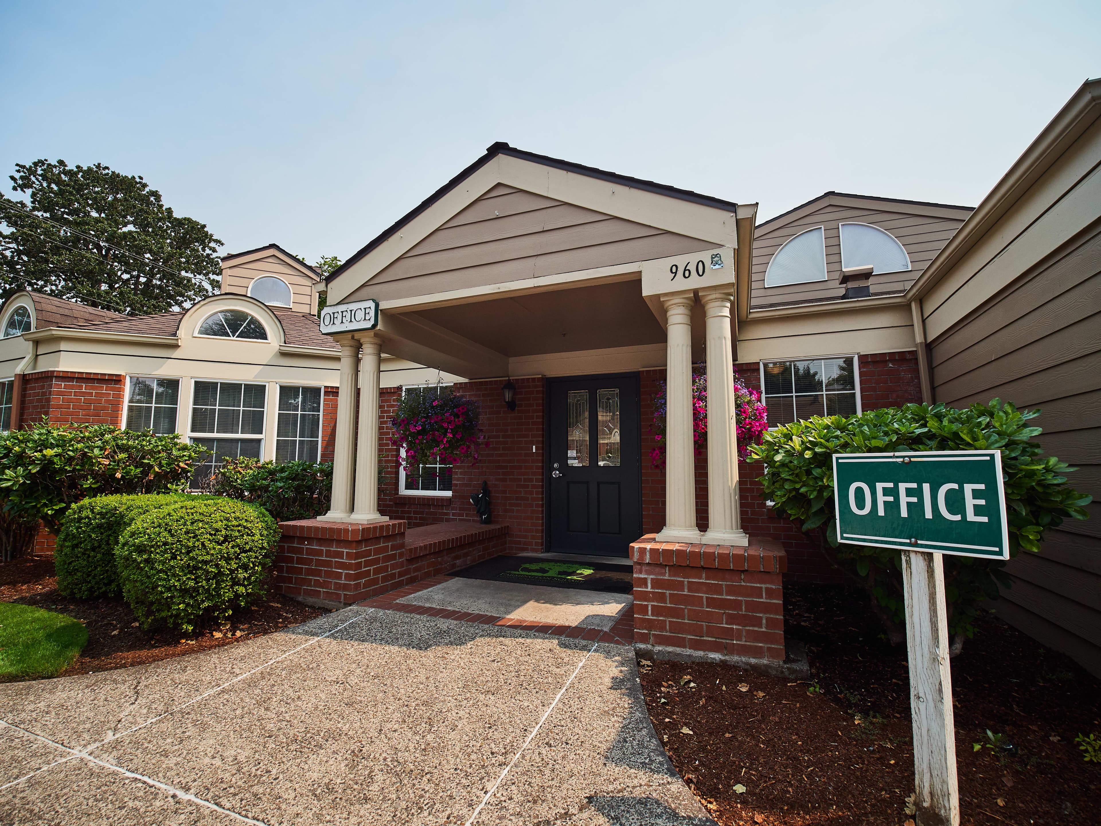 Faye Wright Senior Living in Salem, OR - Main View