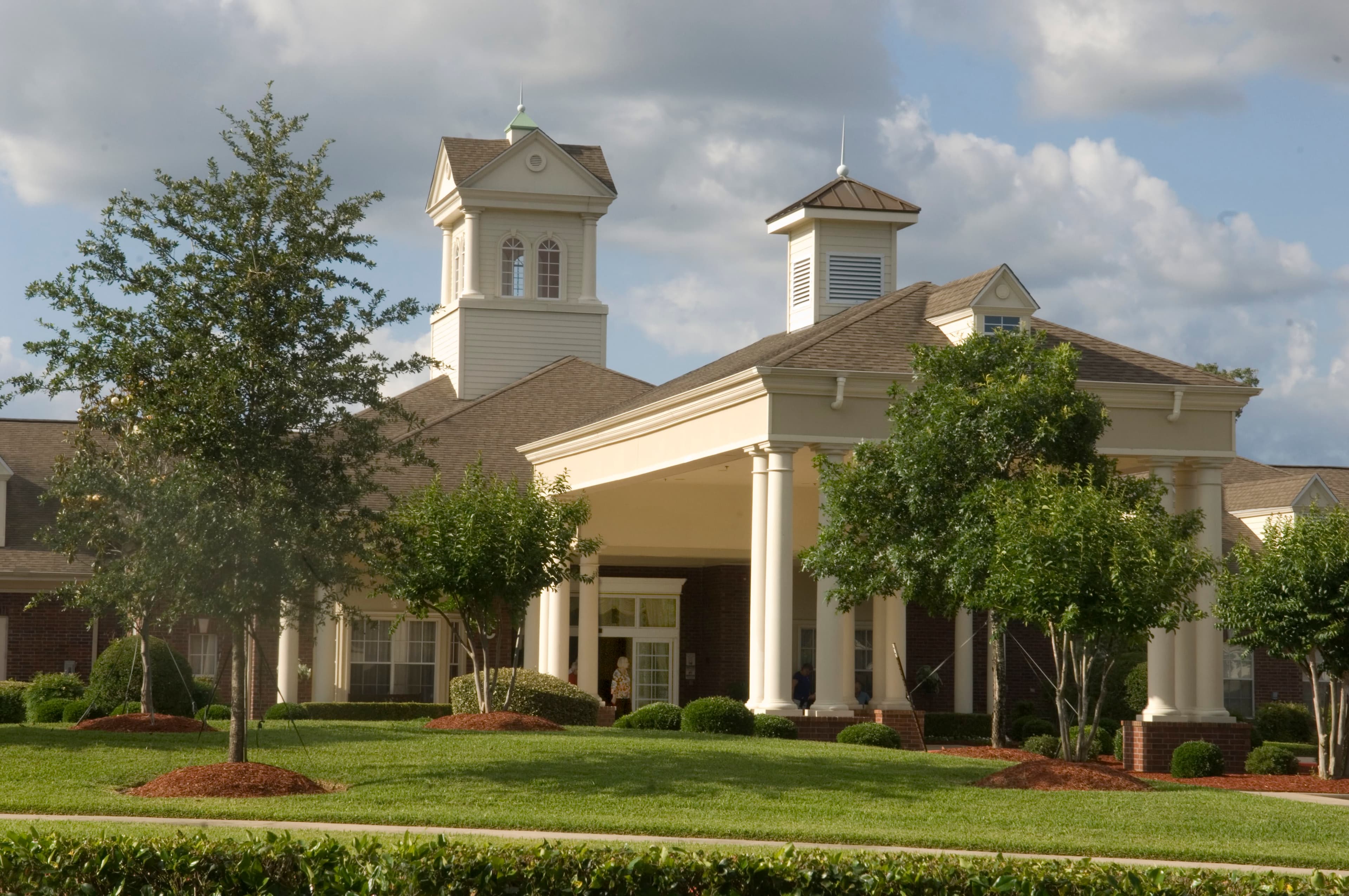 Calder Woods - Senior living in Beaumont, Texas