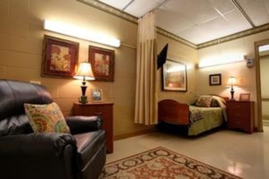 Heartland Rehabilitation And Care Center in Benton, AR