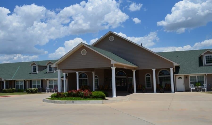 Hefner Mansions in Oklahoma City, OK - Main View